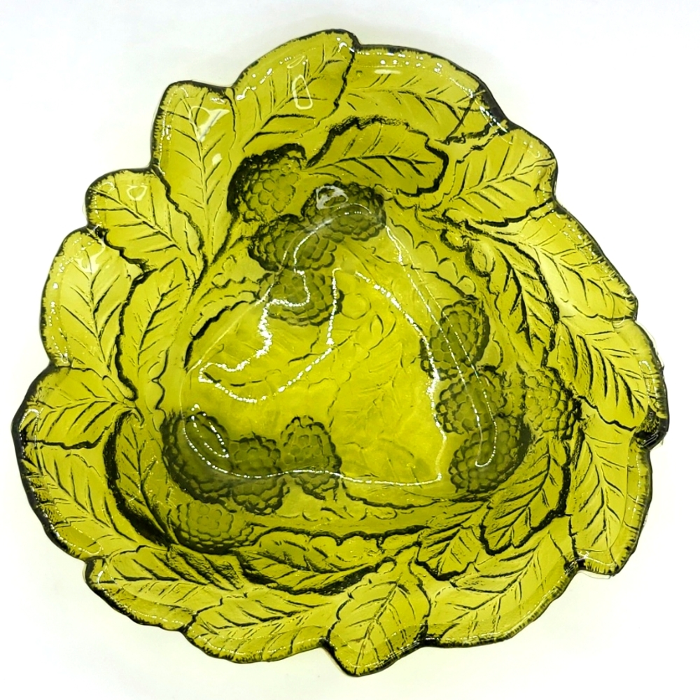 Vintage Indiana Glass Olive Green Loganberry Leaves Art Glass Bowl, Fruit bowl